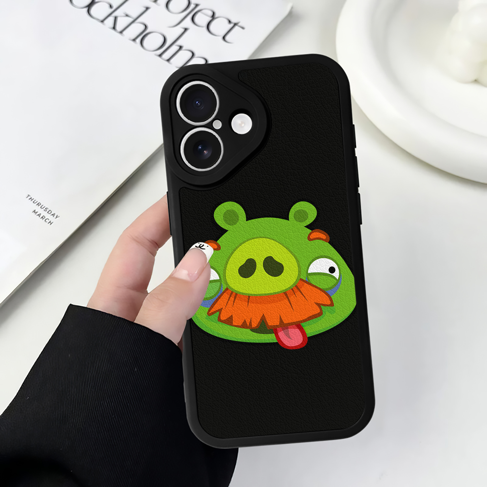（画像用） Angry Birds アングリーバード 【iPhone 16シリーズ対応】シリコンスマホケース（レザー調） 材質：シリコン